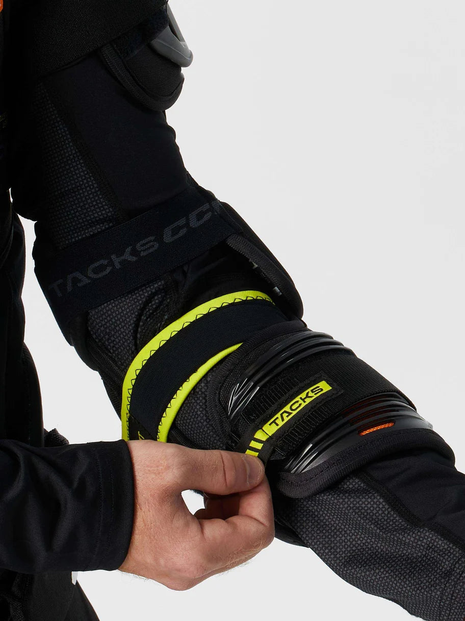 CCM SENIOR TACKS XF